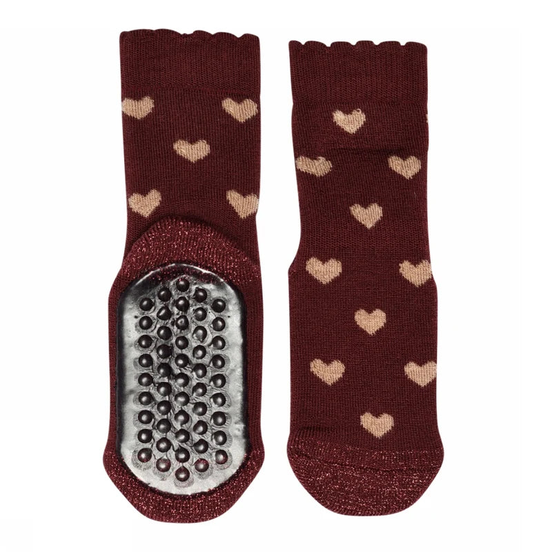 Rosalia Anti-Slip Socks – Wine Red – Rutschfeste Wollsocken für Kinder mit Herzchen – Merinowolle – MP Denmark