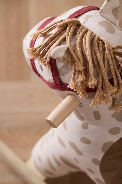Schaukelpferd Dotty Aiden – Schaukelpferd – Beige/Weiß – Kid’s Concept