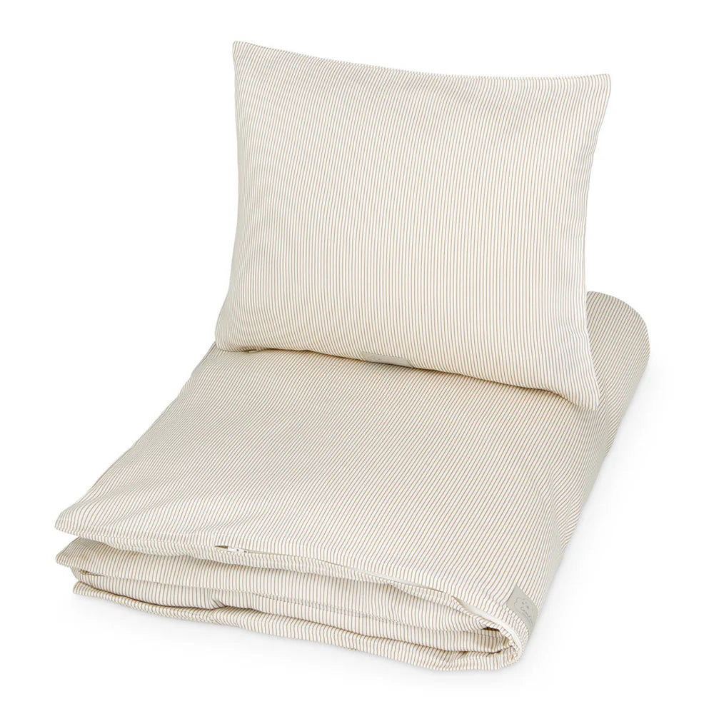 CamCam Copenhagen - Bettwäscheset Junior 100x140cm - Classic Stripes Camel - Bettbezug - 100% Bio-Baumwolle