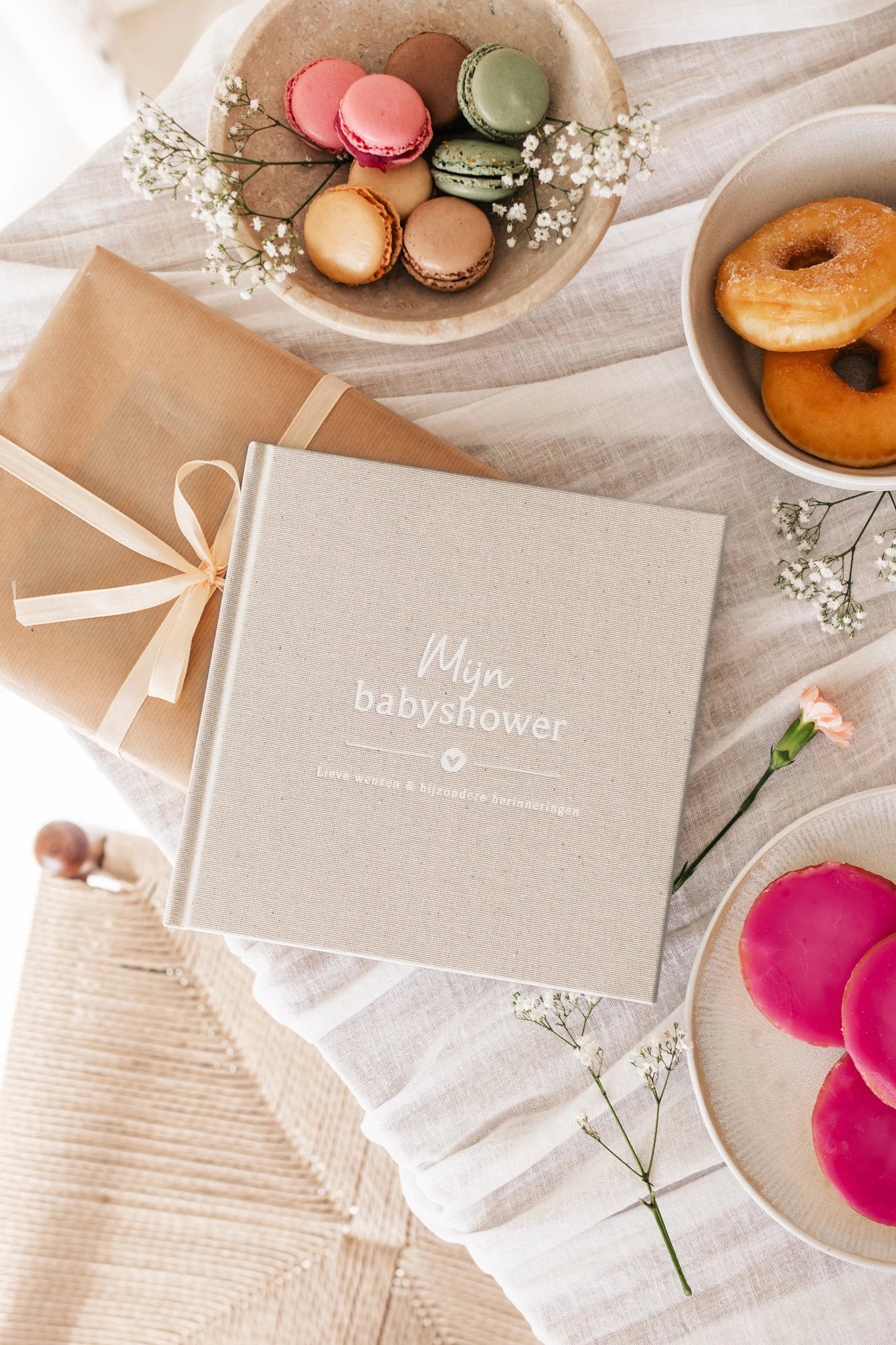 Baby fill-in book - My Baby Shower Fill-in Book - Linen Beige - Fyllbooks