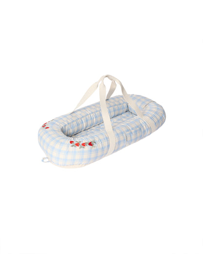 Baby Nest - Plaid Sky Blue - Baby Lift - Organic cotton - Checked/Strawberries - Garbo & Friends