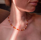 Sofie Adult Necklace – Damenhalskette aus Bernstein, Karneol und Rosenquarz – 925er Silberverschluss – Nirrimis