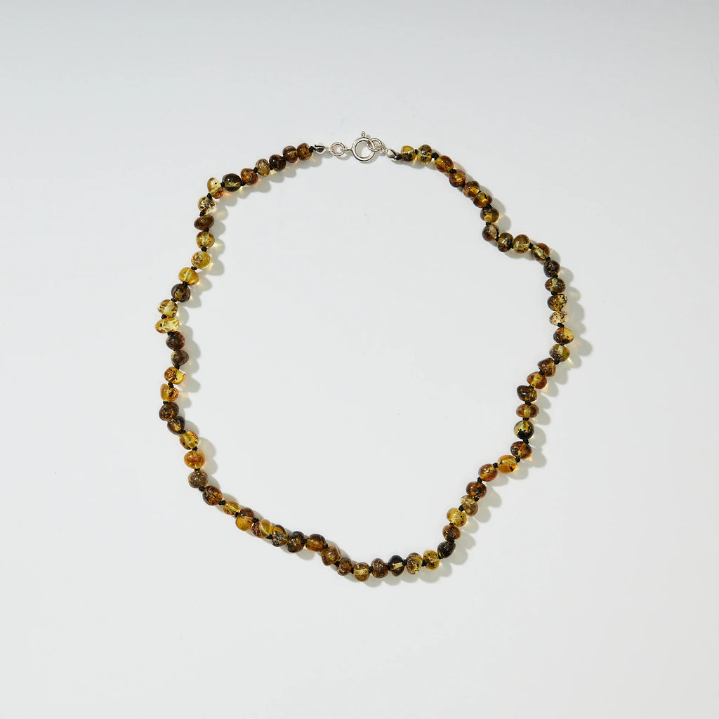 Green Amber Adult Necklace – Damesketting van gepolijst groen Baltisch barnsteen – Nirrimis