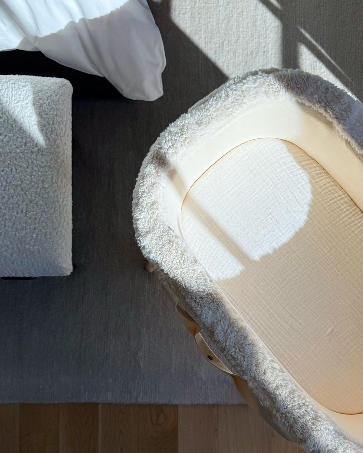 KUKO Baby Moseskorb - Tragbare Cocoon Wiege ab Geburt - Babylift & Wiege - Charlie Crane