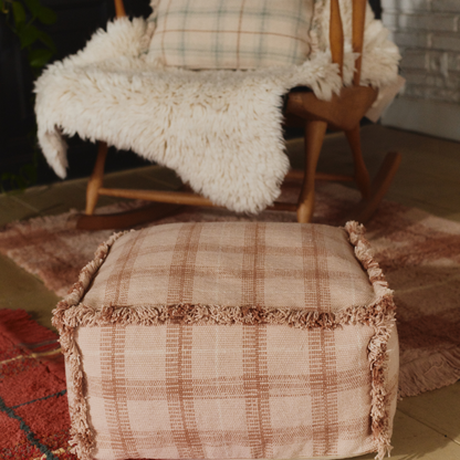 Handloom Pouf – Rose – 40 × 40 × 20 cm – Lorena Canals