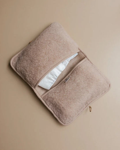Alwero - Diaper Pouch Dipy - Luieretui - 100% wol - geopend beige