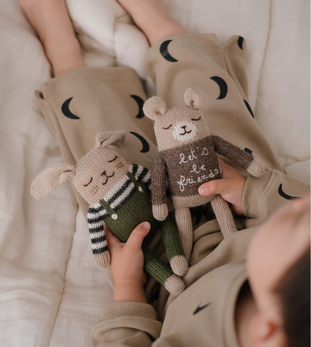 Knitted bunny plush - Olive green overall - Alpaca wool - Main Sauvage x Organic Zoo