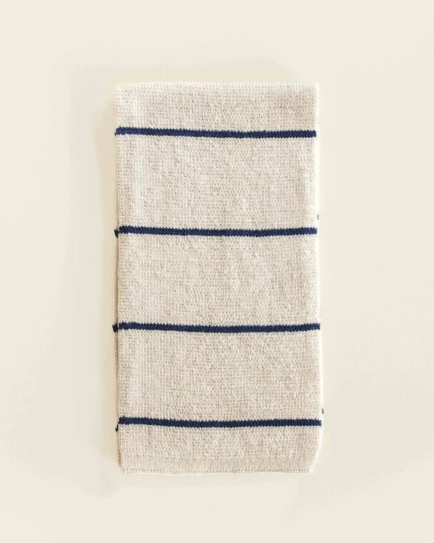 Scarf Igor - gestreepte sjaal van 100% extra fine Italiaanse merino wol - Hvid