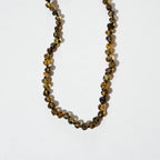 Green Amber Adult Necklace – Damesketting van gepolijst groen Baltisch barnsteen – Nirrimis