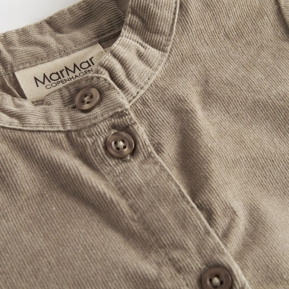 Overhemd top Tomi B - Biologisch katoen - Mud/bruin - Marmar Copenhagen bovenkant