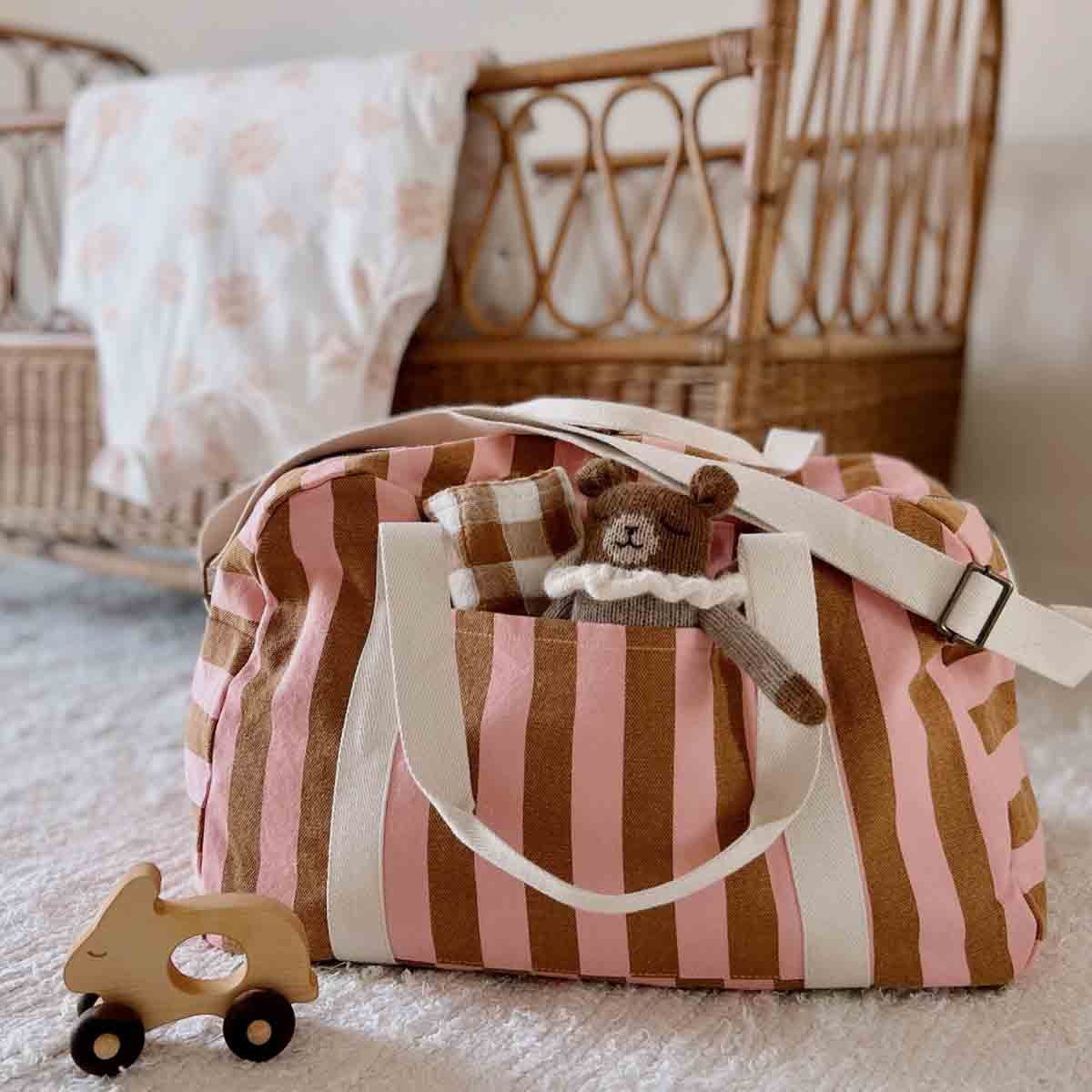 Wickeltasche/Wochenendtasche Raphael - Stripes Strawberry/Caramel - Wasserabweisende Baumwolle - Rose in April