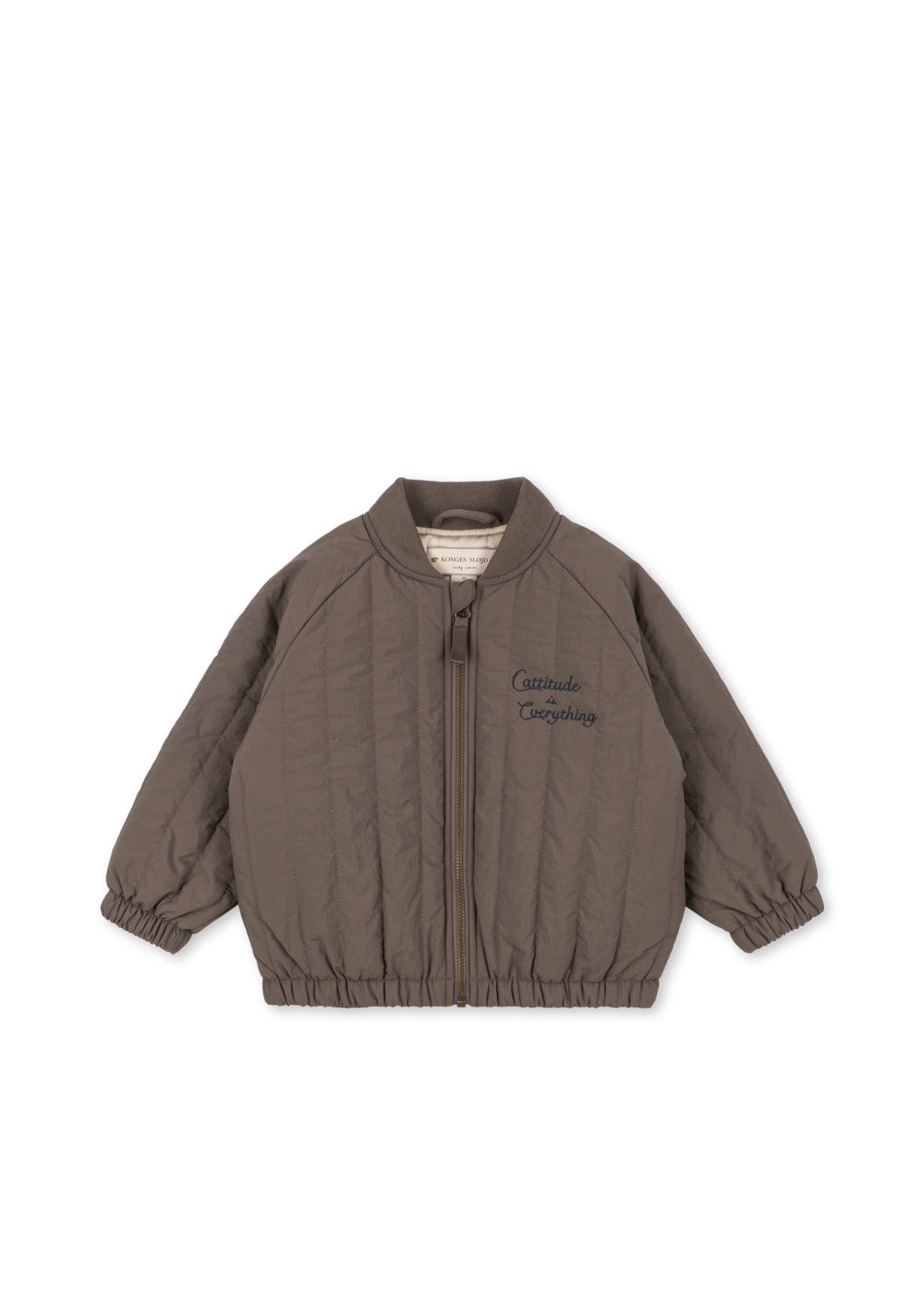 Veste thermique Juno Bomber – Walnut – Konges Sløjd : blouson bomber marron à fermeture éclair, vue de face.